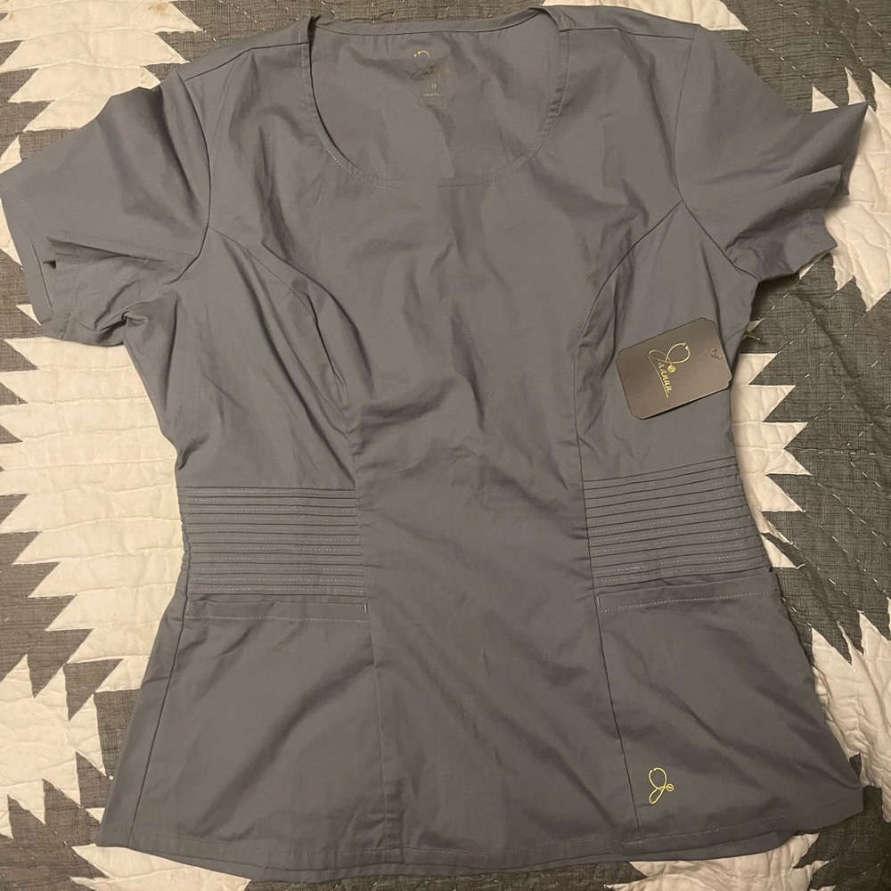 Jaanuu Scrub top